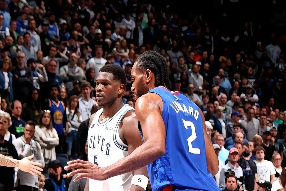 字母哥连续二十场比赛得分超过最后时刻胜出，拜仁不断突破！赢得满堂喝彩的简单介绍