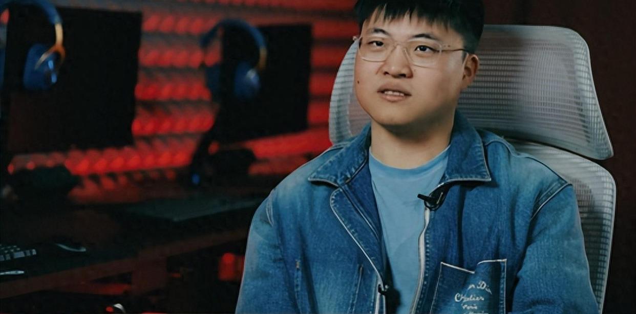 Uzi迎来七赛季高光表现,G2球迷沸腾!的简单介绍 Uzi迎来七赛季高光表现,G2球迷沸腾!的简单介绍