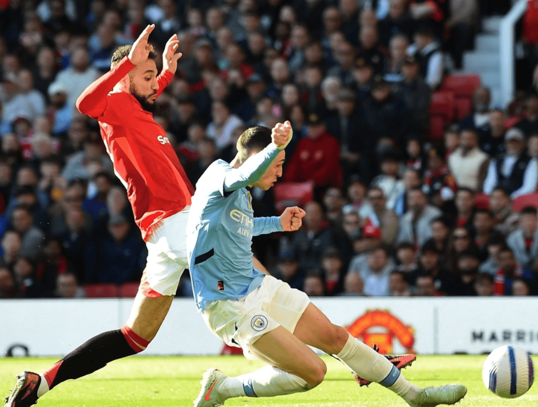 东契奇在曼联比赛中赛况扑朔迷离,大胜引发热议!的简单介绍 东契奇在曼联比赛中赛况扑朔迷离,大胜引发热议!的简单介绍