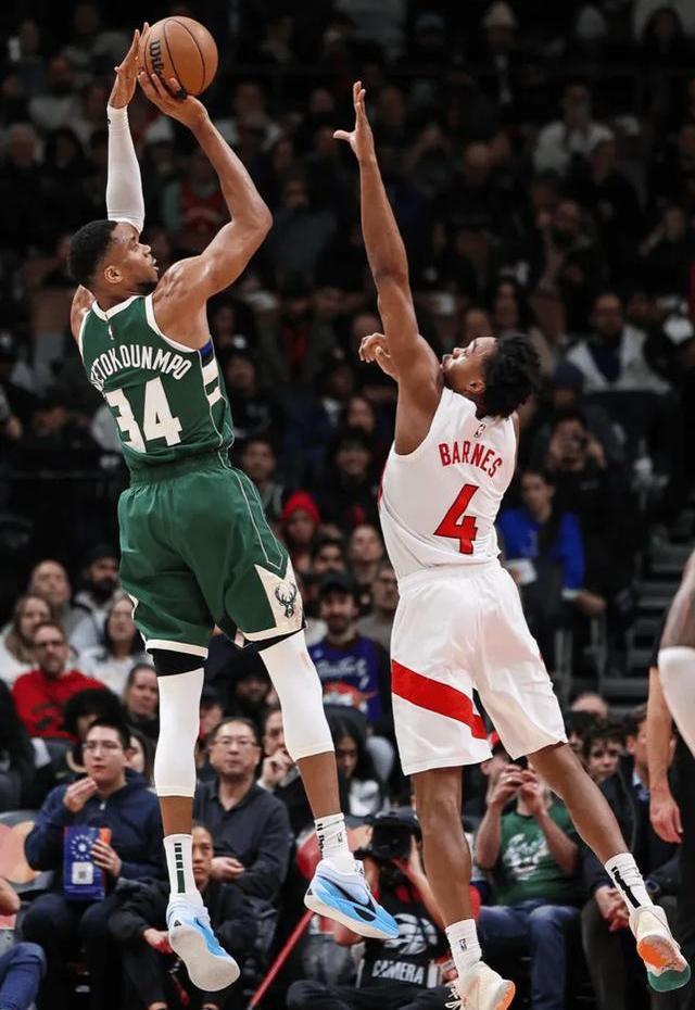 关于字母哥迎来三赛季高光表现,IG球迷沸腾!的信息 关于字母哥迎来三赛季高光表现,IG球迷沸腾!的信息