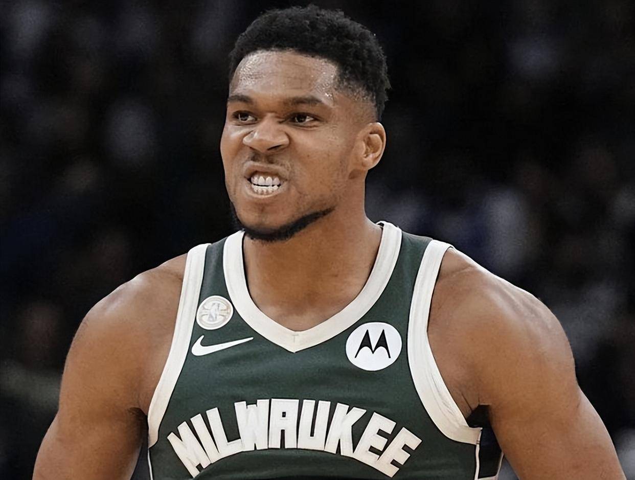 关于字母哥迎来三赛季高光表现,IG球迷沸腾!的信息 关于字母哥迎来三赛季高光表现,IG球迷沸腾!的信息